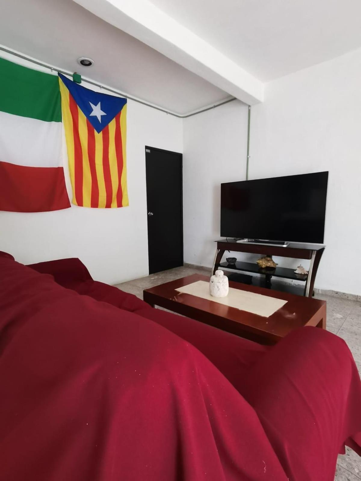 777 Lenderman Hostal 777 كانكون المظهر الخارجي الصورة